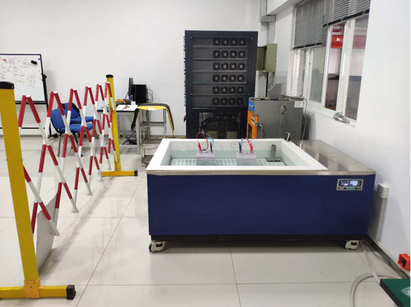 蓄電池充放電成套設備全景檢測平臺